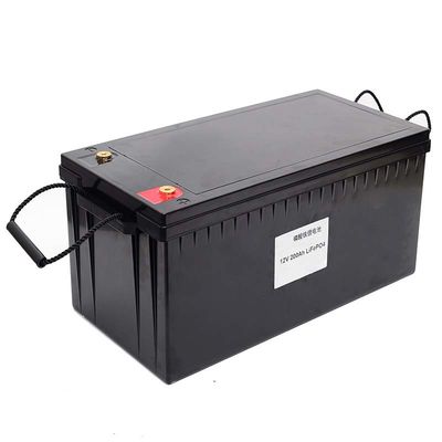 प्लास्टिक वॉटरप्रूफ IP66 12V 105AH लिथियम आयन बैटरी बॉक्स